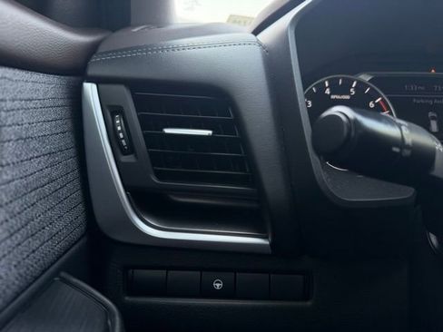 Certified 2023 Nissan Rogue SV image 26