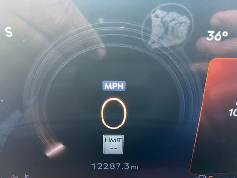 Used 2025 Lincoln Aviator Premiere image 18