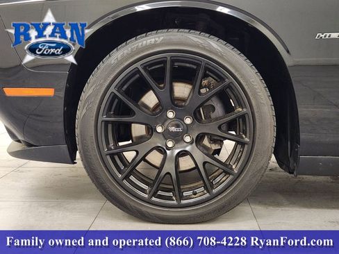 Used 2016 Dodge Challenger R/T Plus image 7