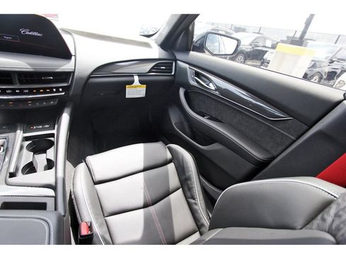 New 2026 Cadillac CT5 V Blackwing w/ Carbon Fiber 2 Package RWD image 10