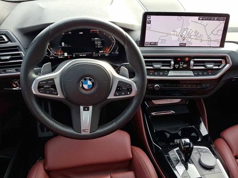 Used 2023 BMW X4 xDrive30i w/ M Sport Package image 11
