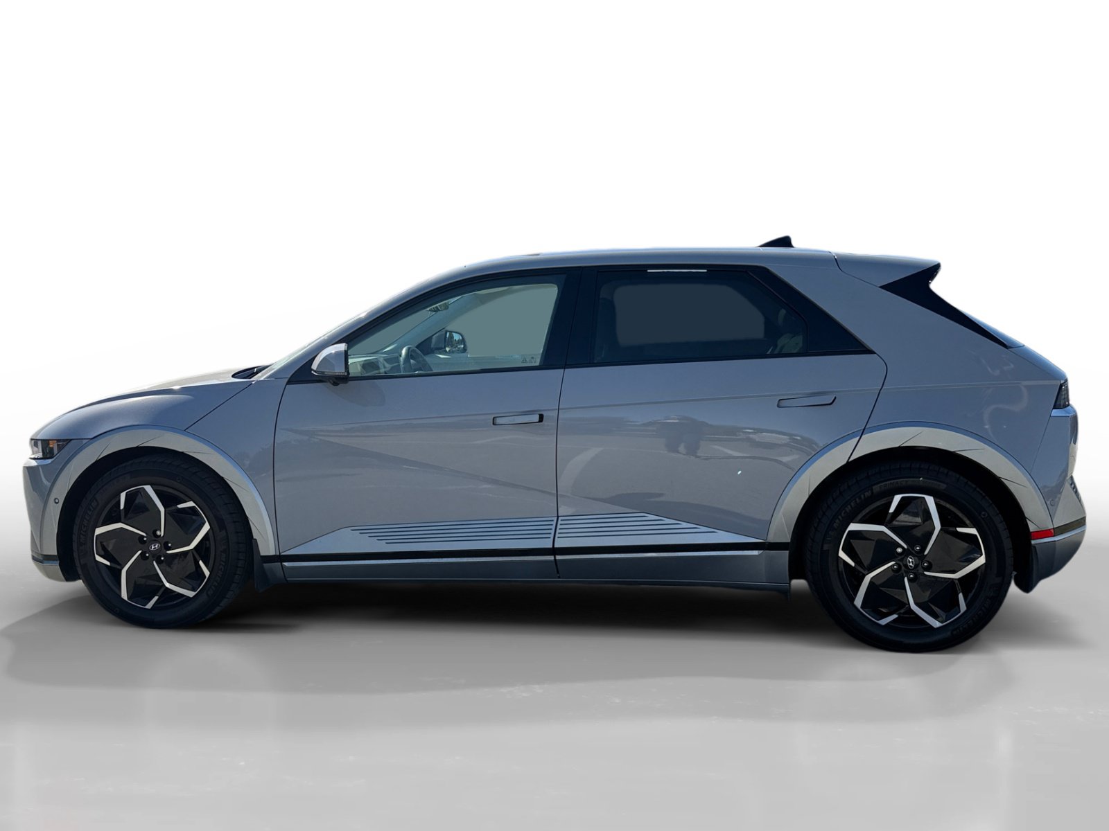 Certified 2024 Hyundai Ioniq 5 Limited RWD image 2