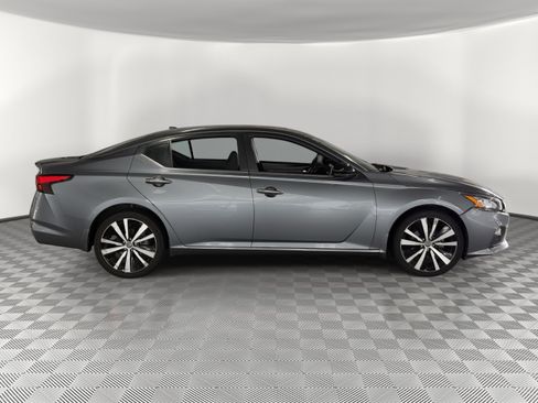 Used 2019 Nissan Altima 2.5 SR w/ SR Premium Package AWD/4WD image 8