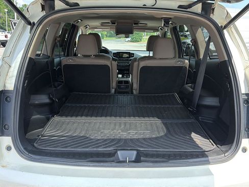Used 2019 Honda Pilot Touring image 35