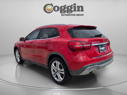 Used 2019 Mercedes-Benz GLA 250 4MATIC image 4