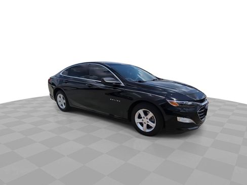 Used 2020 Chevrolet Malibu LS w/ LPO, Convenience Package 2 FWD image 2