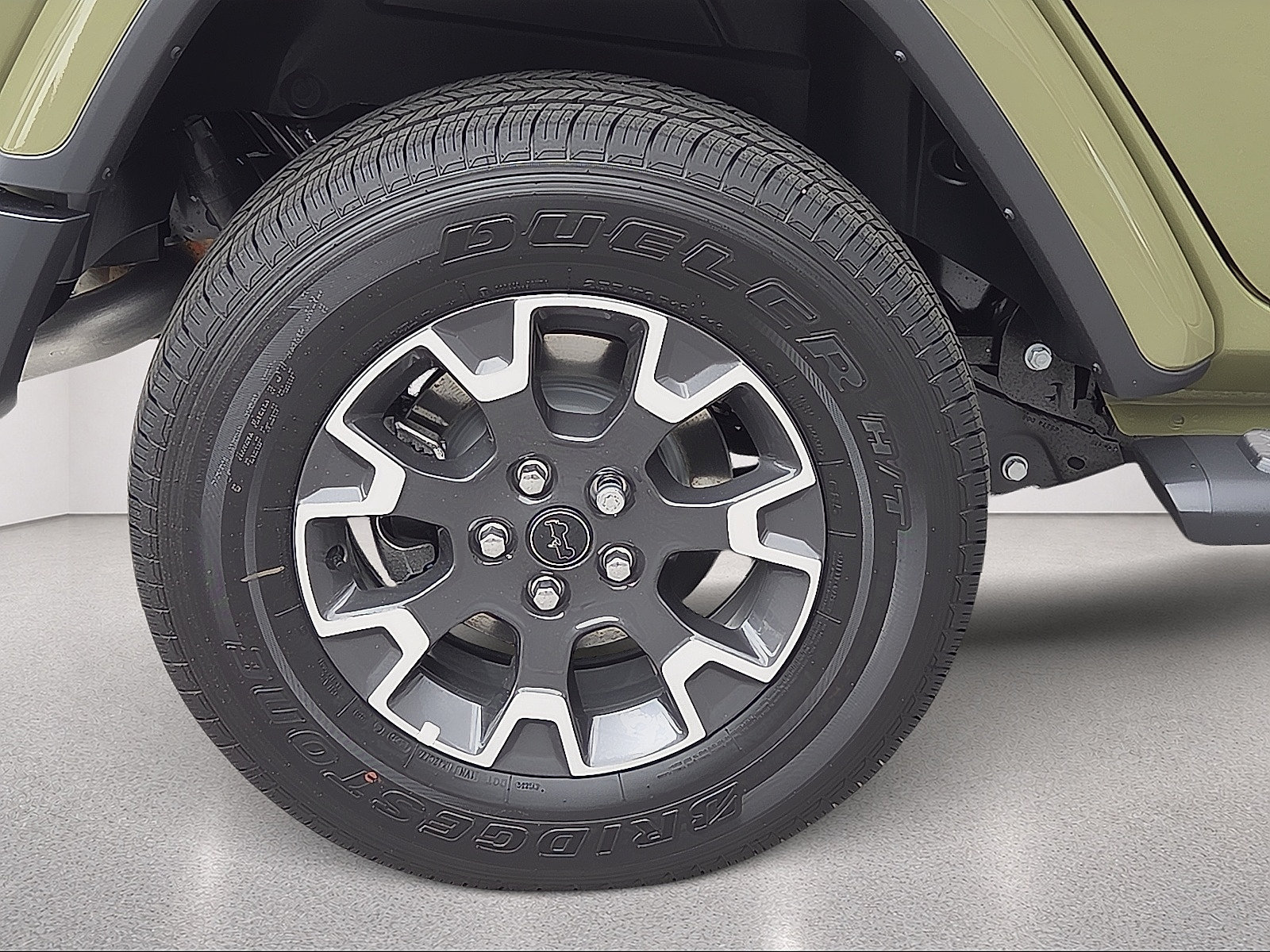 New 2026 Jeep Wrangler Unlimited Sahara w/ Safety Group AWD/4WD image 7