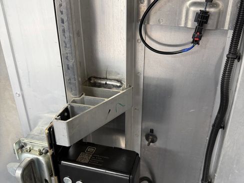 Used 2025 Chevrolet Brightdrop 600 image 16