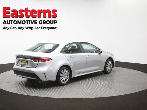 Used 2022 Toyota Corolla LE FWD image 40