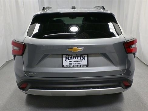 New 2026 Chevrolet Trax LT w/ Driver Confidence Package image 4