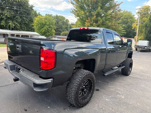 Used 2019 Chevrolet Silverado 1500 LT AWD/4WD image 5