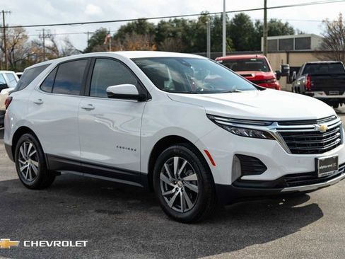 Used 2022 Chevrolet Equinox LT image 3