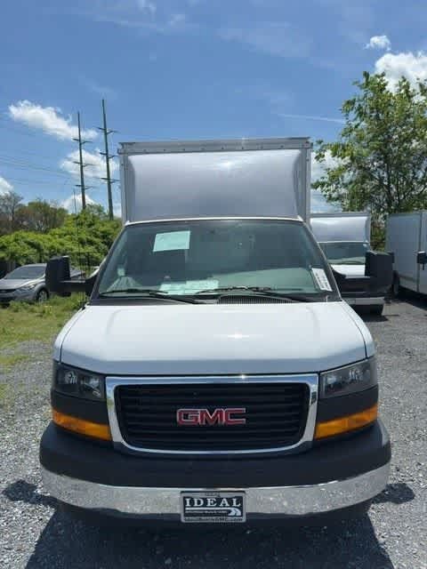 New 2025 GMC Savana 3500 w/ Power Convenience Package RWD image 3