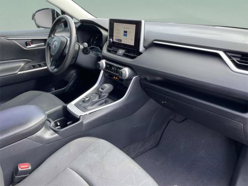 Used 2023 Toyota RAV4 XLE image 18