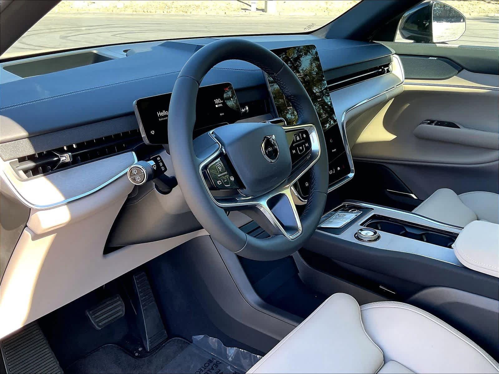 New 2026 Volvo EX90 Plus RWD image 8