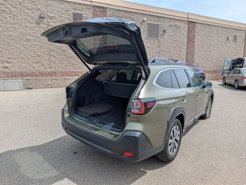Used 2025 Subaru Outback Premium AWD/4WD image 22