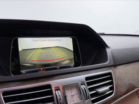 Used 2016 Mercedes-Benz E 350 Sedan image 32