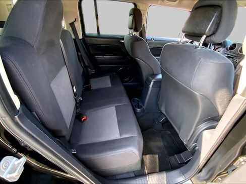 Used 2012 Jeep Patriot Latitude FWD image 18