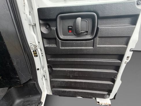 Used 2022 GMC Savana 2500 w/ Driver Convenience Package RWD image 32