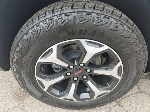 New 2026 GMC Yukon AT4 w/ AT4 Premium Plus Package AWD/4WD image 40
