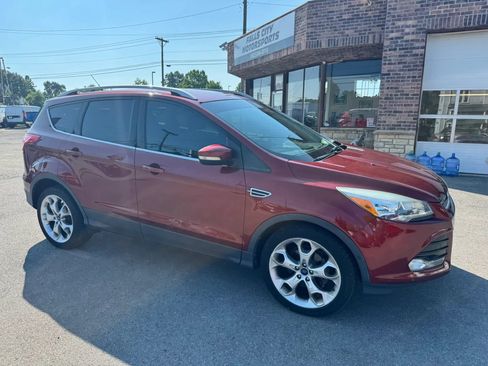 Used 2014 Ford Escape Titanium w/ Equipment Group 401A FWD image 16