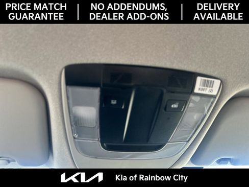 Used 2025 Kia Niro LX image 41