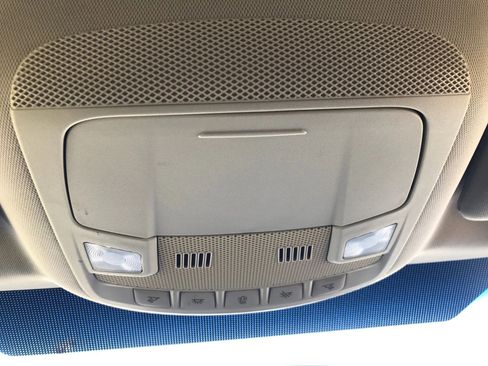 Used 2018 Ford Edge SE image 30