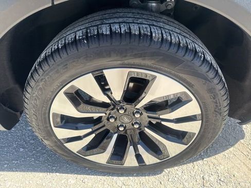 Used 2025 Ford Explorer Platinum w/ LUX Leather Package AWD/4WD image 13