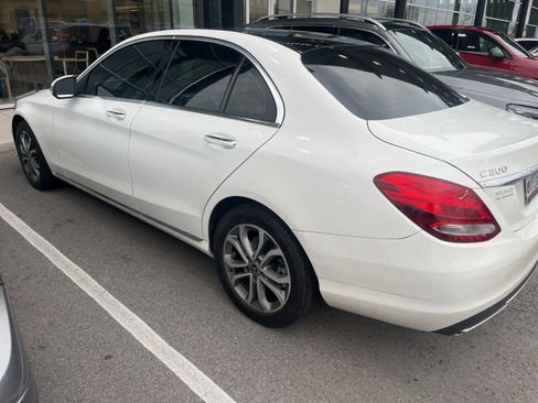 Used 2018 Mercedes-Benz C 300 4MATIC Sedan image 4