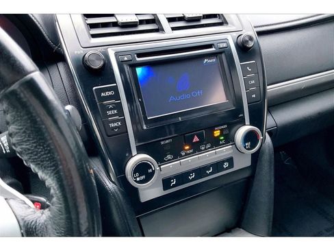 Used 2012 Toyota Camry SE image 7