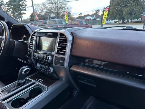 Used 2016 Ford F150 Platinum w/ Equipment Group 701A Luxury image 42