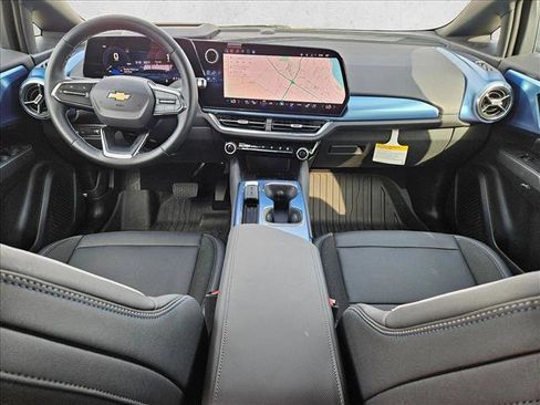 New 2025 Chevrolet Equinox EV LT w/ Convenience Package II image 16