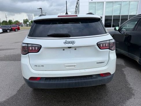 Used 2024 Jeep Compass Latitude AWD/4WD image 9