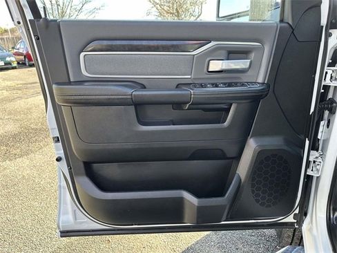 Used 2023 RAM 2500 Big Horn w/ Level 1 Equipment Group image 16