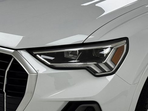 Used 2020 Audi Q3 2.0T Premium Plus w/ Premium Plus Package image 33