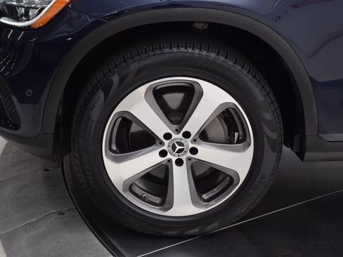 Certified 2022 Mercedes-Benz GLC 300 image 11