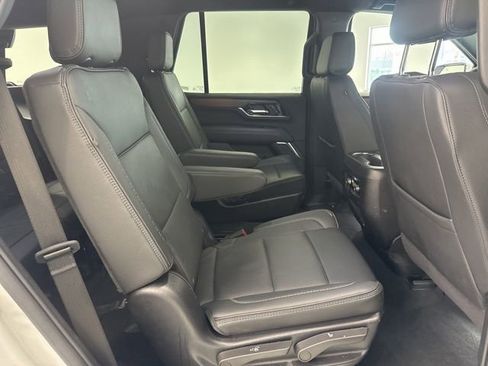 Used 2025 GMC Yukon Denali image 32