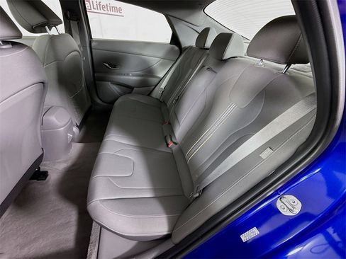Certified 2024 Hyundai Elantra SEL w/ Convenience Package image 29