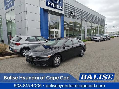 Certified 2026 Hyundai Elantra SE FWD image 1