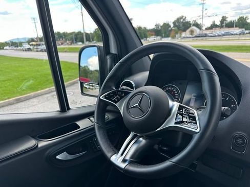 Used 2026 Mercedes-Benz Sprinter 2500 image 23