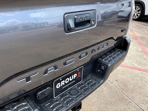 Used 2021 Toyota Tacoma TRD Sport w/ Technology Package AWD/4WD image 30