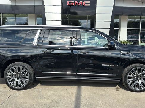Certified 2025 GMC Yukon XL Denali Ultimate w/ LPO, Floor Liner Package image 8