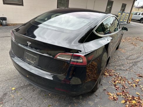 Used 2018 Tesla Model 3 Mid Range image 7