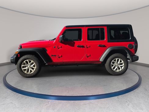 Used 2022 Jeep Wrangler Unlimited Sport AWD/4WD image 3