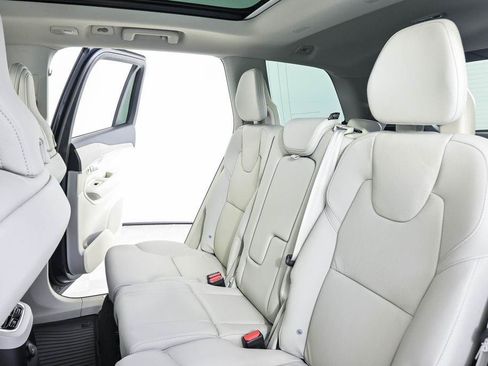 Certified 2025 Volvo XC90 T8 Plus w/ Protection Package Premier AWD/4WD image 22