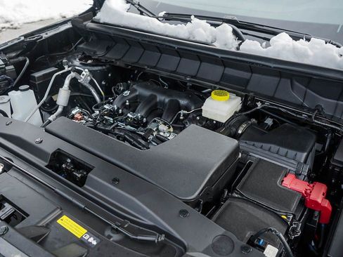 New 2026 Nissan Pathfinder SL image 7