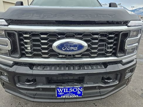 Used 2026 Ford F450 Platinum w/ FX4 Off-Road Package image 35