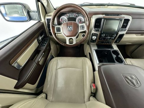 Used 2014 RAM 1500 Laramie w/ Convenience Group AWD/4WD image 9