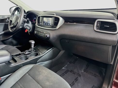 Used 2020 Kia Sorento LX FWD image 30