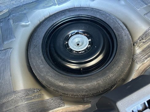 Used 2010 Ford Fusion SEL image 17